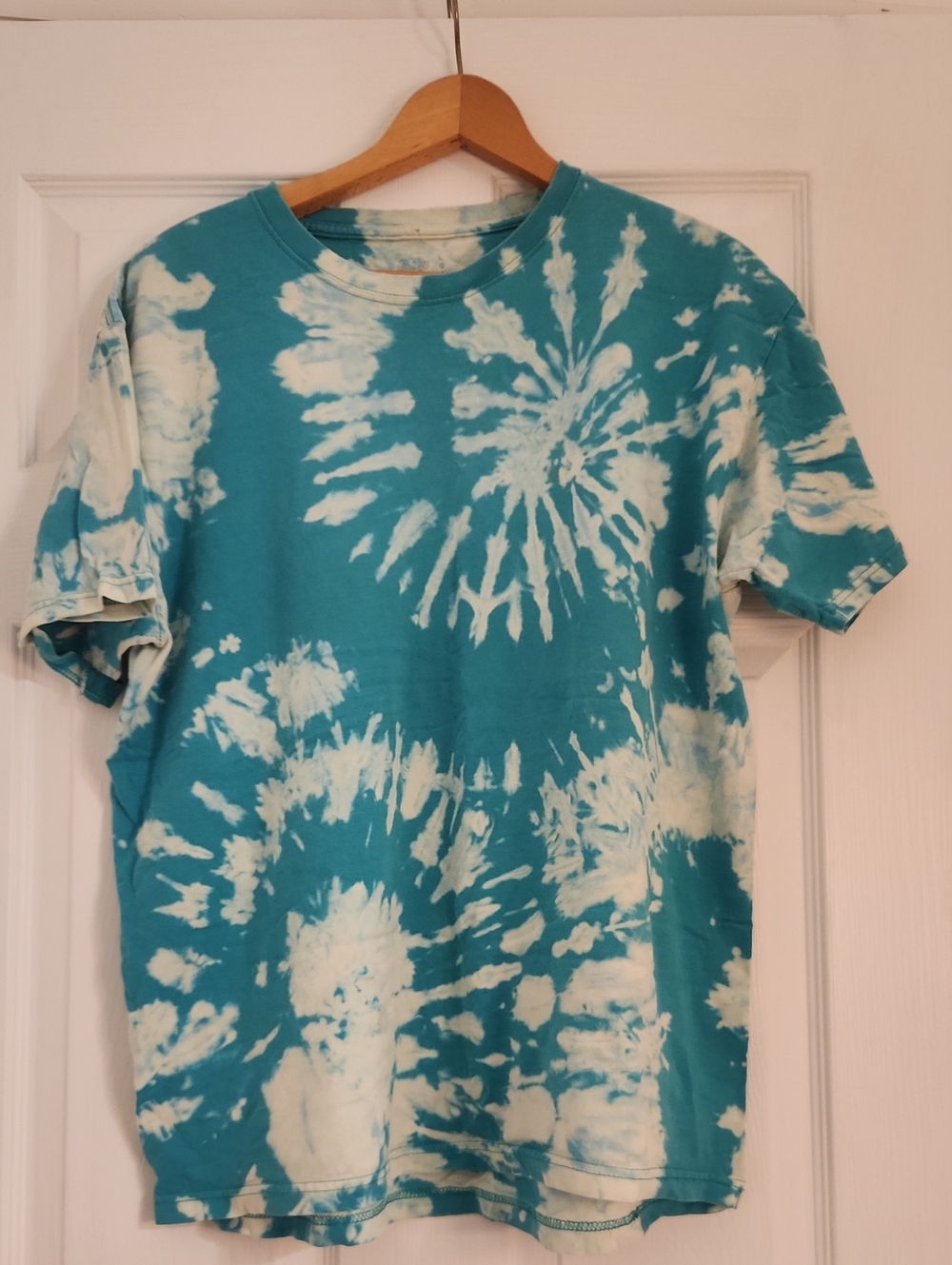Fruit of the Loom Teal and White Tie-Dye Crew Neck T-Shirt - Men